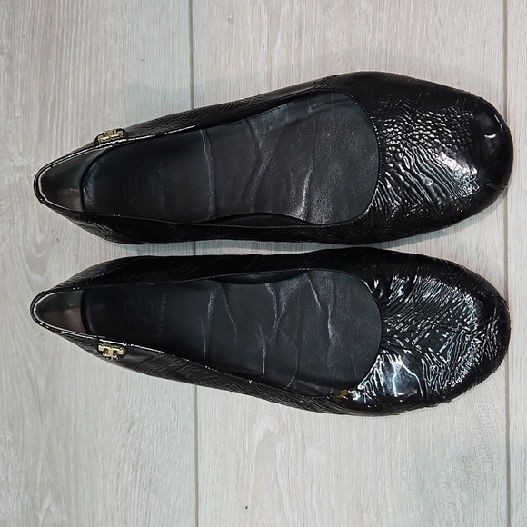 Tory Burch Black Women Logo Gold Loafer Slip On Flats Shoes Sz 8M - Picture 3 of 15